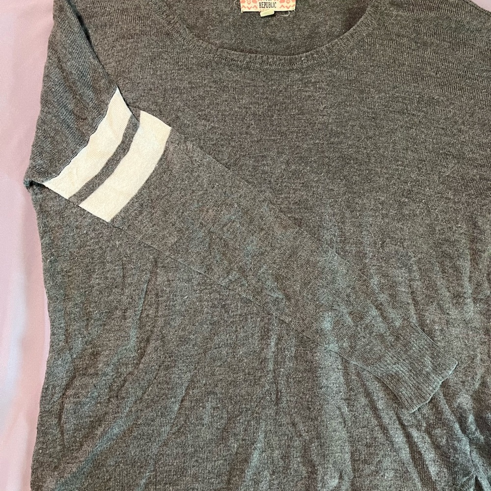 Gray Sweater - Picture 2 of 4